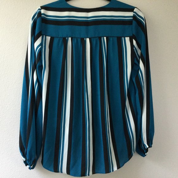 INC. International Concepts Women's Blouse - Picture 3 of 6